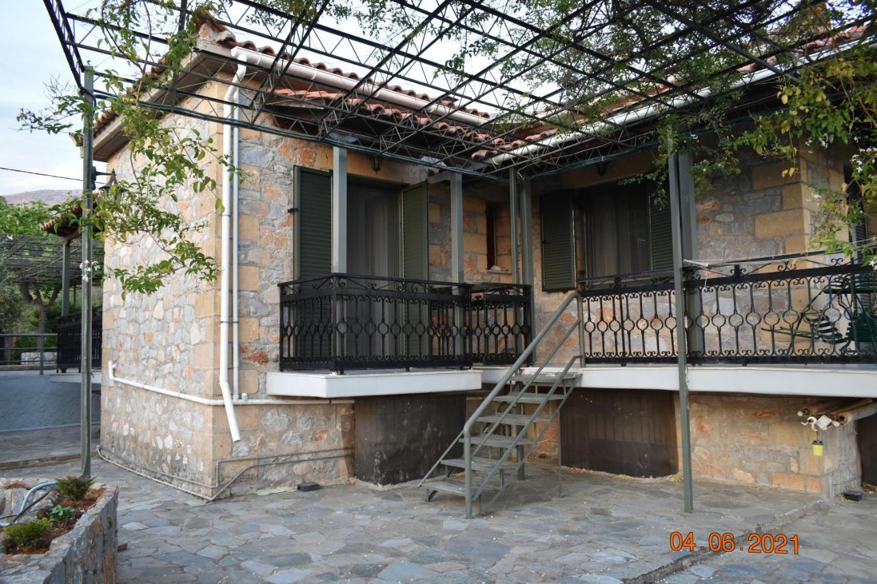 Ouranias Studios Kardamyli Extérieur photo