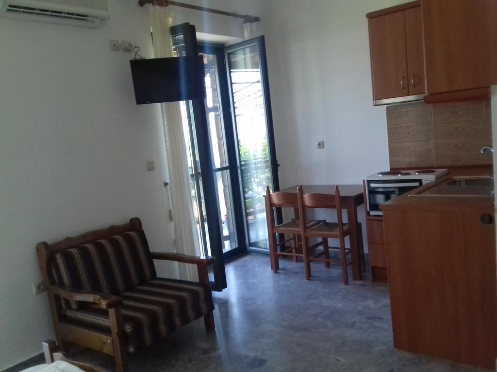 Ouranias Studios Kardamyli Extérieur photo
